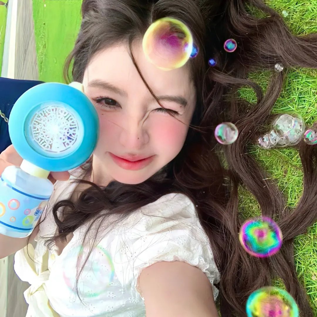 拿针的女孩